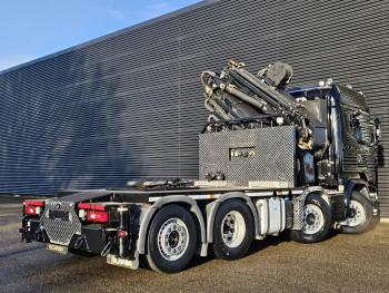 R490 8x2 / HMF 85 T/M CRANE + WINCH + JIB
